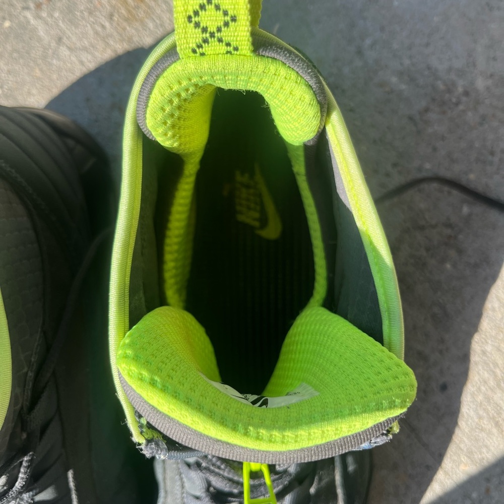 Nike Black and Neon Green Sneakers - Picture 5 of 9